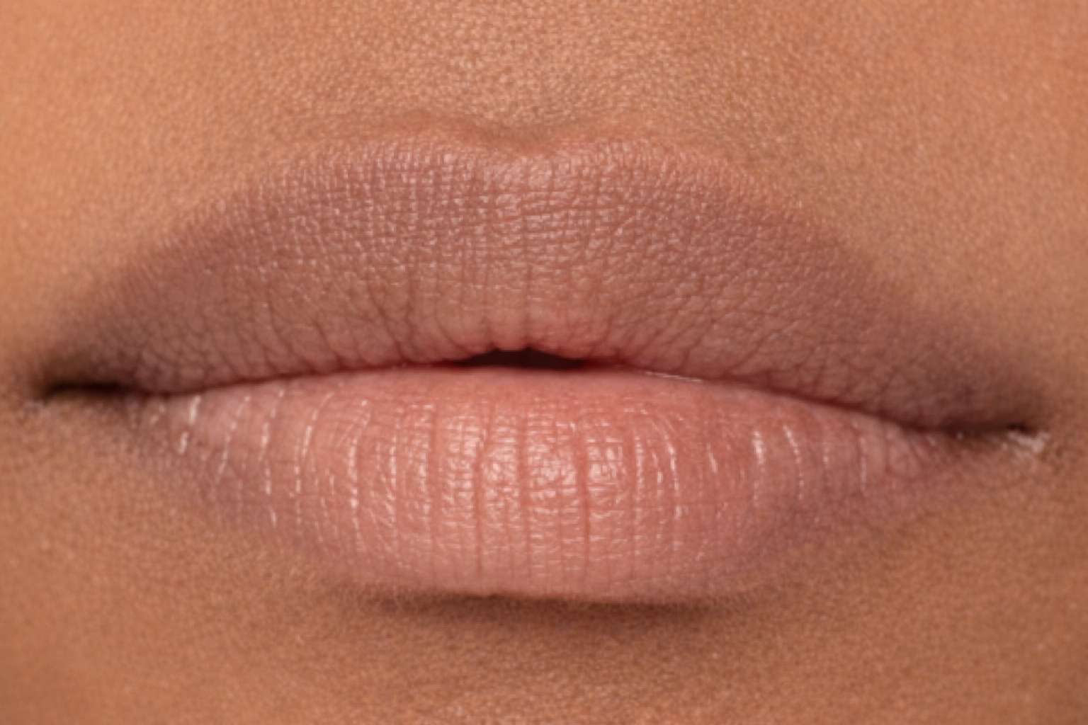 Before using J'Adore Lips Lip Plumper
